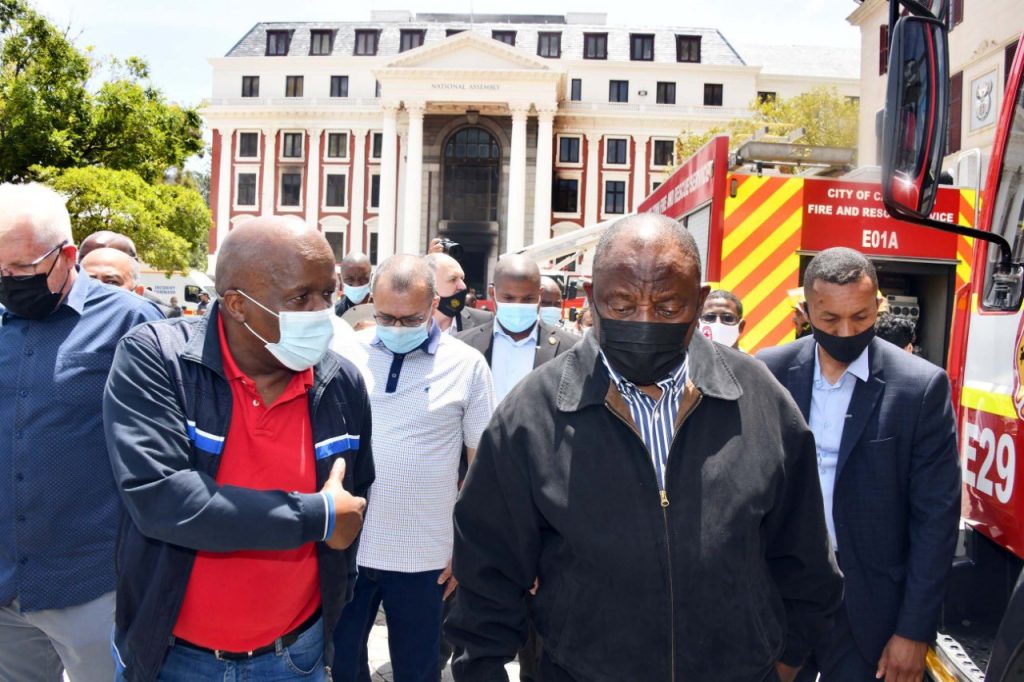 President @CyrilRamaphosa accompanied by Minister @MondliGungubele , Minister @PatriciaDeLille , Deputy Minister @ZiziKodwa , and Premier @AlanWinde as he inspects the damage to the Parliament buildings in Cape Town.