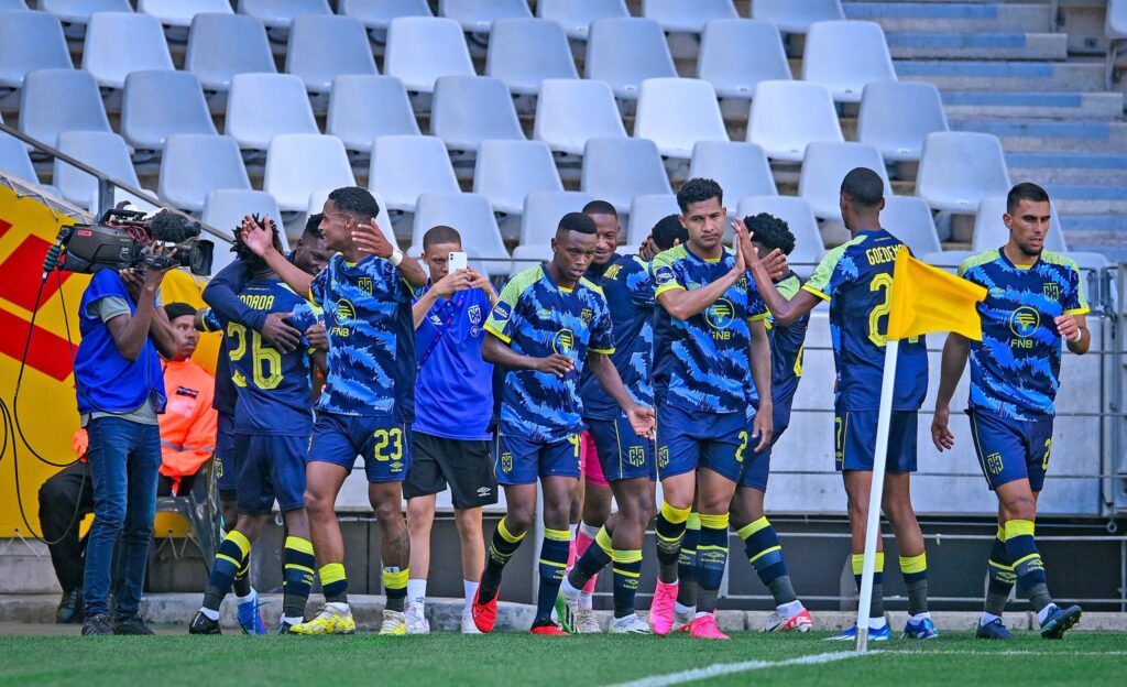 Mesmerizing Indomitable Lions, Panthers Set For Central African Derby Showdown Picture in 4K Mesmerizing Indomitable Lions, Panthers Set For Central African Derby Showdown Picture in 4K